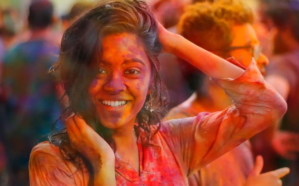 Holi Skincare: How to take care of your skin during Holi and after Holi